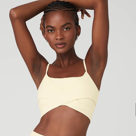 Alo Airbrush Enso Bra in French Vanilla - Picture 2 of 6